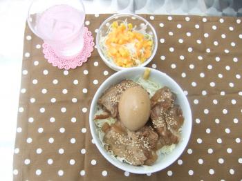 やわらかなんこつ丼