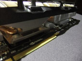 AcceleroXTREMEPlus装着済みGTX580_02