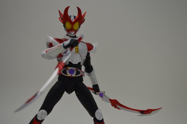 S.H.Figuarts 仮面ライダーアギト シャイニングフォーム | 魂の