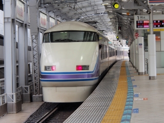 東武鉄道 100系スペーシア 特急「きぬ」 『雅』仕様