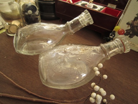 レトロ！ガラスの哺乳瓶 - [Sold Out]過去の販売商品