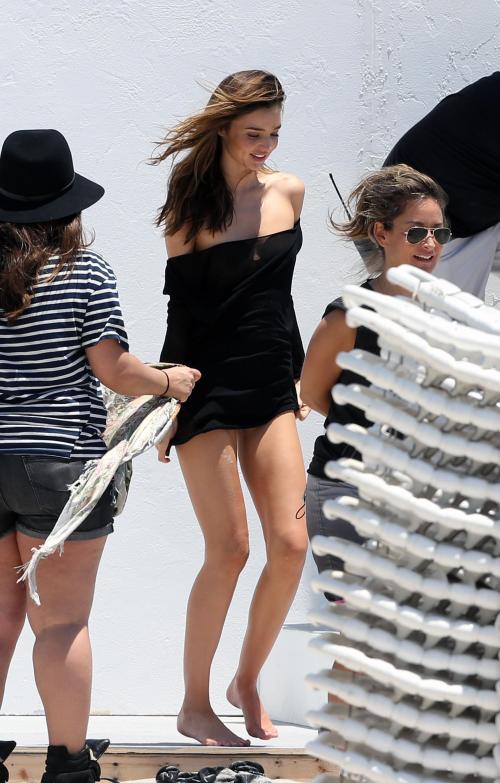 Miranda Kerr - on a bikini swimsuit photoshoot in Miami (1)